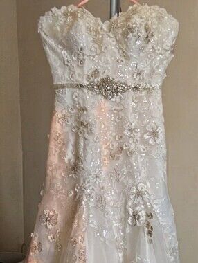Maggie Sottero wedding dress size 4